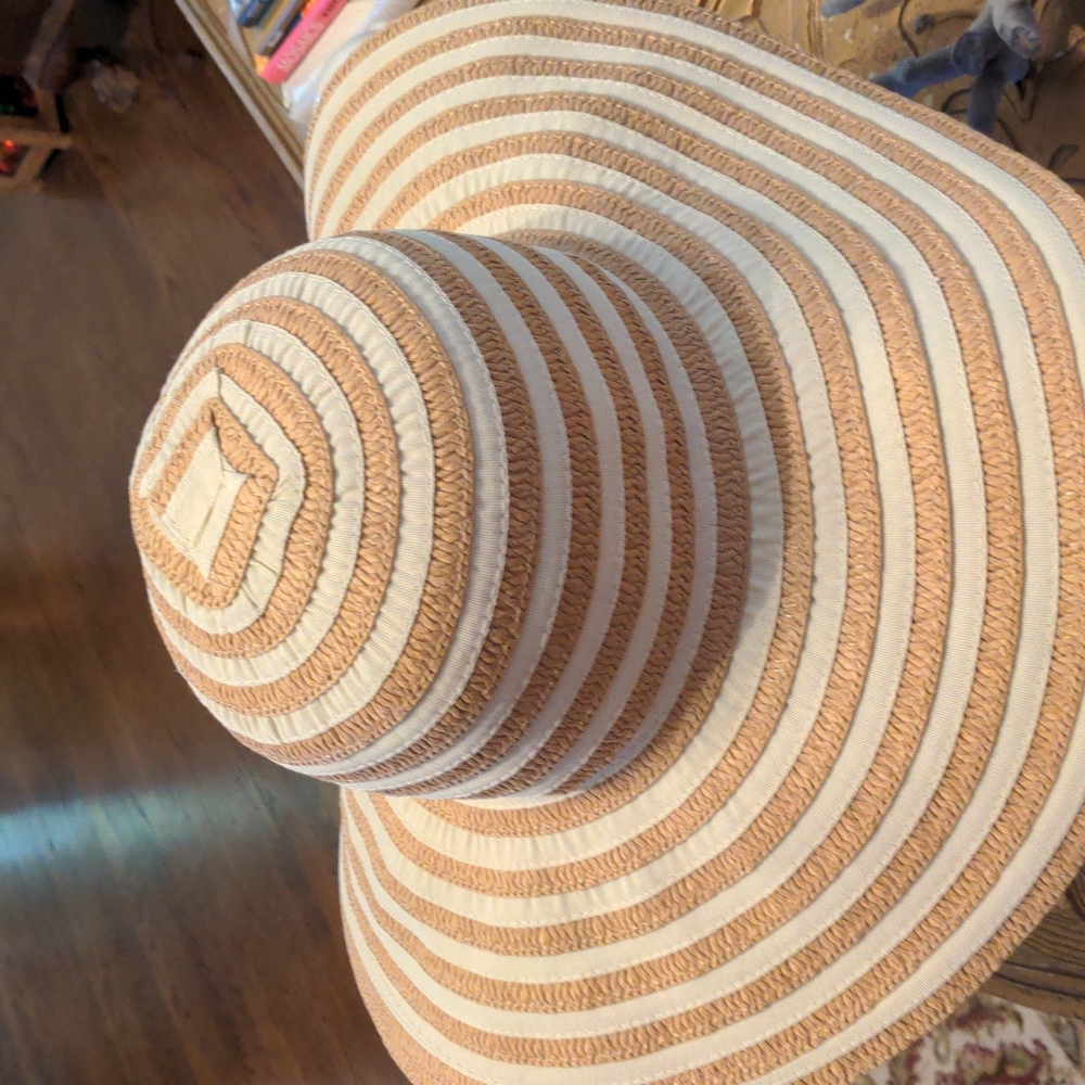 NWT Forever 21 Summer Hat